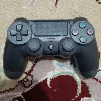 دسته PS4 و کینکت