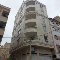 دو باب تجاری زیرزمین برای تولیدی پوشاک یا کفاشی