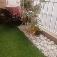 چمن مصنوعی و سنگ