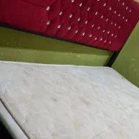 تخت دونفره با تشک طبی فنری