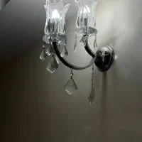 سه لوستر و دو دیوارکوب