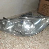 یک جفت چراغ جلو ۲۰۶