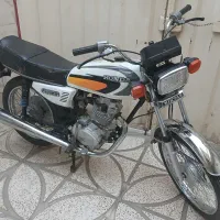 موتورسیکلت مدل۹۰ مدارک کامل همراه سوخت