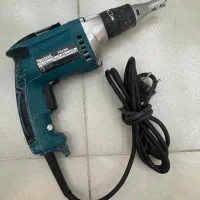 اسکریو گان ماکیتا