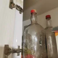بطری شیشه ای بزرگ