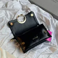 استخدام نیروی خانم ماهر در زمینه تولید کیف