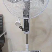 پنگه شارژی بزرگ با پنل خورشیدی
