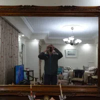 آینه کنسول نسبتاً بزرگ