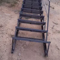 پله اهنی