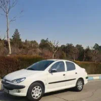 ماشین  تمیز  و زیرپایی میباشد