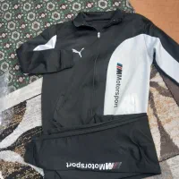 یک دست لباس ورزشی شلوار و پلیور