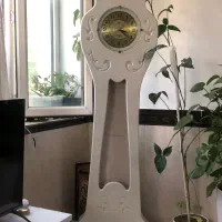 مبل میزغذاخوری ساعت ایستاده و آینه قدی