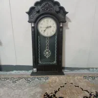 دوعدد ساعت دیواری
