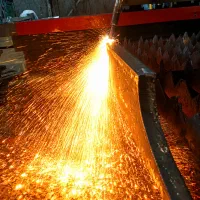 خدمات برشکاری cnc و نورد ورقهای فولادی و استیل
