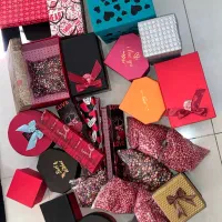 باکس کادویی و عروسک های ۲ متری ساخت چین