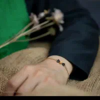 دستبند طلا 18 عیار زنانه مانتو مدل 111