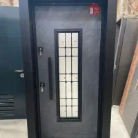 درب ضد سرقت وسط شیشه طوسی