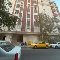 آپارتمان۸۵متری ۲خواب/ ۲ساله / آلاله شرقی/کم واحد