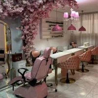 اجاره سالن صورتی با تمامیه وسایل و دکوراسیون شیک