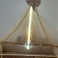 تخت کنار مادر گهواره شو