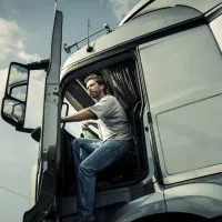 استخدام راننده کامیونت