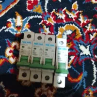 منیاتوری سه فاز تک فاز کارکرده