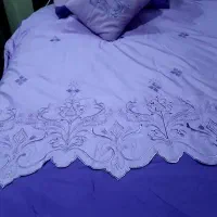 رو تختی گلدوزی شده یک‌ نفره در حد نو
