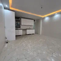 ۵۰ متر / ط سوم / پارکینگ دار / بازسازی شده