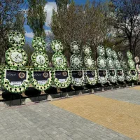 کرایه تاج گل ترحیم ۴طبقه ۲۰۰ تومان تابلو سایبان