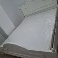 تخت خواب دونفره همراه دراور