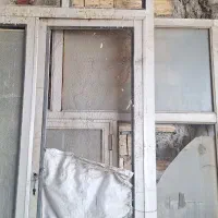 در و پنجره سرویس بهداشتی