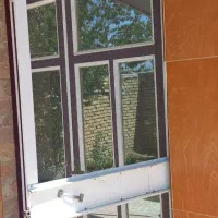 در و پنجره آلومینیومی به همراه توری
