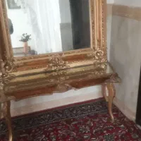میز و آینه