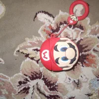 هندزفری نو با ضمانت و 400پول محافظ دارم