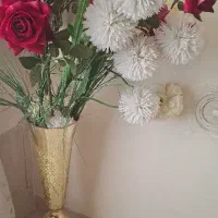 گل مصنوعی با گلدان