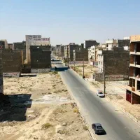 زمین 304متر