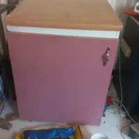یک کابینت تکی