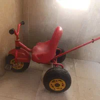 سه چرخه قرمز