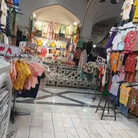 فروشنده لباس بچه گانه