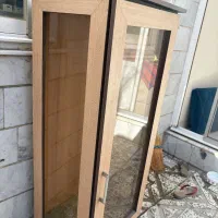 ویترین شیشه ای