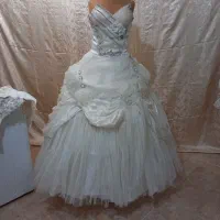 لباس عروسی عمده از ۱۰عدد به بالا ۱۰۰۰۰۰۰تومن