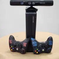 Xbox 360 Slim  دو دسته و کینکت آماده بازی