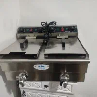 سرخ کن صنعتی دو لگنه شیردار و دیسپلی ۸۰ سانتی