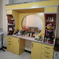 دکور و صندلی آرایشگاهی و سرشور