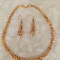 سرویس سبک و دستبند طلا
