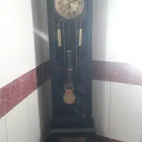 ساعت دیواری ایستاده
