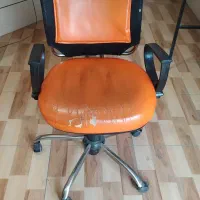 صندلی چرخان چرخدار