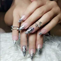 ترمیم و کاشت ناخن مهرشهر ناخنکار حرفه ای
