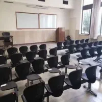 مدرک کارشناسی و دیپلم