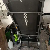 یک دستگاه تردمیل